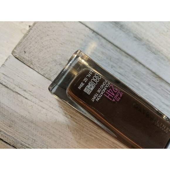 Maybelline 380 Espresso Foundation Super Stay Full Coverage 24H Liquid - Picture 3 of 5